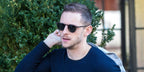 British actor Jamie Bell was seen wearing transparent black Garrett Leight Hampton 2001 BLGL/SFPG15 Polarised sunglasses in New York City. Shop online now on Pretavoir