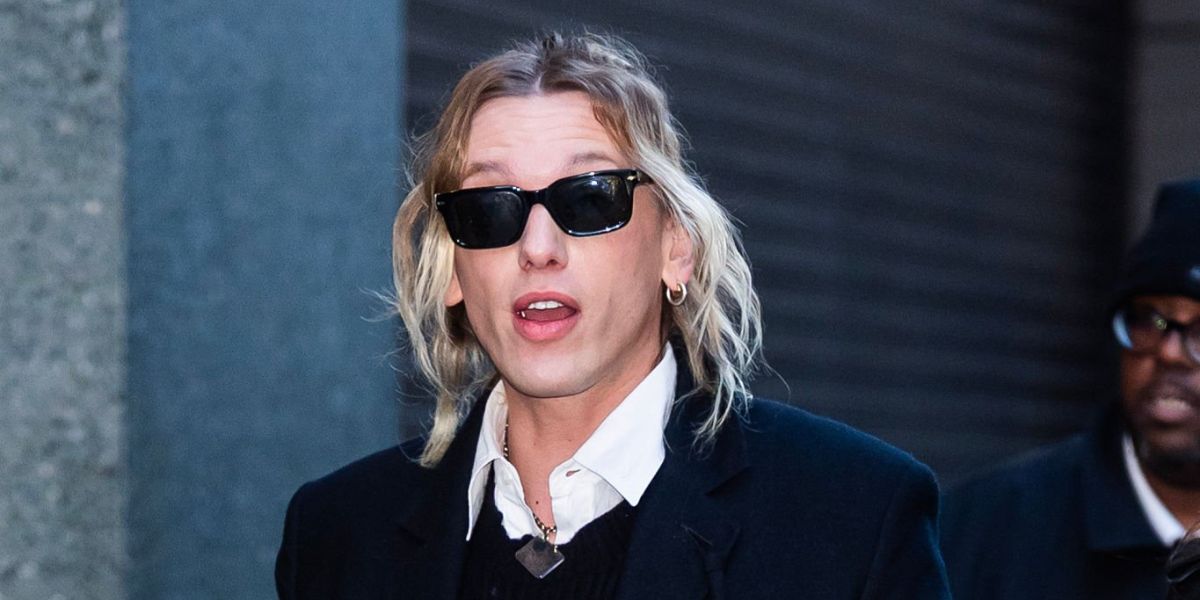 Jamie Campbell Bower was seen wearing black Persol 3272S 95/48 Polarised sunglasses in New York City, December 2025.