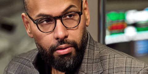 Entrepreneur Jas Mathur was seen wearing Oliver Peoples Riley R OV5004 1005 Black optical glasses in his Instagram post, November 2025. Shop online now on Pretavoir