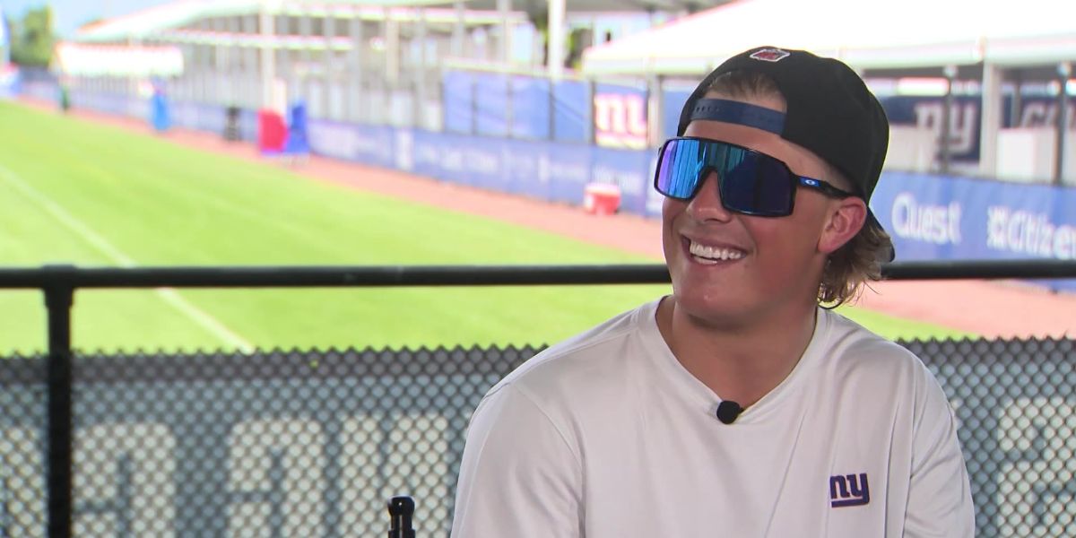 American football quarterback Jaxson Dart of New York Giants was seen wearing black Oakley Sutro OO9406 A1 Prizm sunglasses