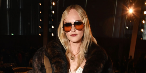 Model Jean Campbell was seen wearing gold Chloe CH0348S 004 sunglasses with tricolour brown smoke gradient lenses at the Chloé Spring/Summer 2026 fashion show during Paris Fashion Week. Shop online now on Pretavoir