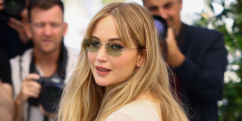 Jennifer Lawrence was seen wearing Oliver Peoples TK-10 OV1359T 5035 rimless sunglasses with light green lenses at the Cannes Film Festival 2025. Shop online now on Pretavoir