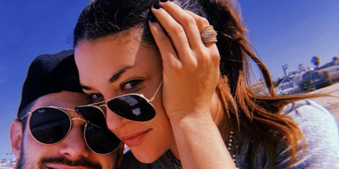 Actress Jessica Szohr was seen wearing Ray-Ban Aviator RB 3025 9196/48 Polarised sunglasses in her Instagram post, January 2020. Shop online now on Pretavoir