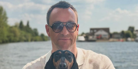 John Terry was seen wearing black Ray-Ban Cats 5000 RB 4125 601/32 aviator sunglasses with grey gradient lenses in his Instagram post