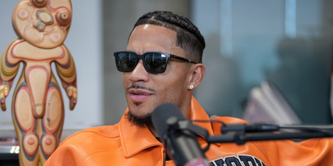 Basketball player Josh Hart of New York Knicks was seen wearing matte black Oliver Peoples Mr. Federer OV5553SU 7001/9A Polarised sunglasses in a Knicks Beast tweet / X post, November 2024. Shop online now on PRetavoir