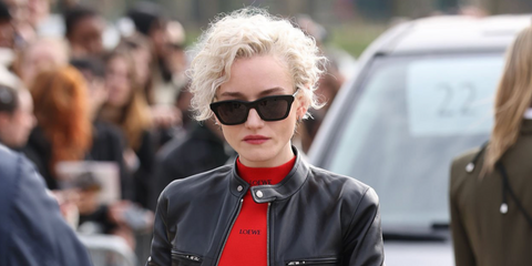 Actress Julia Garner was seen wearing black Loewe Slim LW40177I 01A sunglasses at the Loewe Fall/Winter 2026 fashion show during Paris Fashion Week.