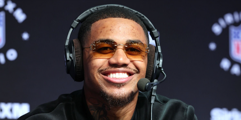 American football player Kendrick Bourne was seen wearing gold Cartier C Decor CT0330S 003 sunglasses with yellow lenses during an interview with SiriusXM at Super Bowl 2024.