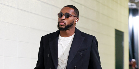 American football player Kevin Byard of the Chicago Bears was seen wearing silver Prada PR B51S 5AV05C Polarised round sunglasses ahead of a game against the Philadelphia Eagles, November 2025.