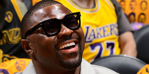 American football player Khalil Mack of Los Angeles Chargers was seen wearing black Tom Ford Leigh-02 TF1115 01B square sunglasses with grey gradient lenses at a game between the Los Angeles Lakers and the Houston Rockets in April 2026.