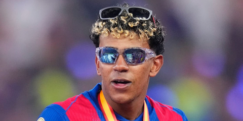 Spanish footballer Lamine Yamal was seen wearing transparent Oakley Masseter OO9486 07 sunglasses with Prizm deep h2o Polarised lenses at the Spanish Super Cup final match between FC Barcelona and Real Madrid in Jeddah, January 2026.