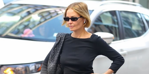 Australian model Lara Worthington was seen wearing black Saint Laurent Sun SL 557 Shade 001 sunglasses. Shop online now on Pretavoir
