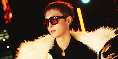 Lay Zhang of EXO was seen wearing black Tom Ford Redford TF1153 01E sunglasses with yellow lenses in his Instagram post, October 2024. Shop online now on Pretavoir