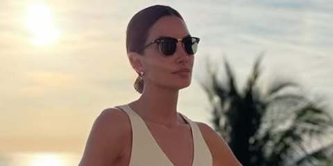 Lily Aldridge was seen wearing the iconic Ray-Ban Clubmaster 3016 W0365 Black sunglasses in her Instagram post, February 2024.