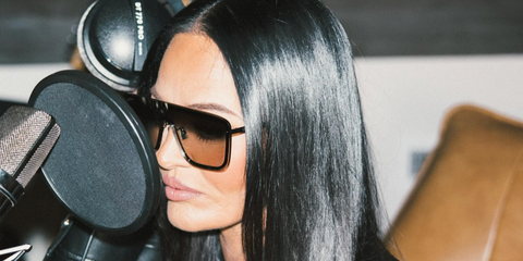 Lisa Barlow was seen wearing Saint Laurent Sun SL 364 MASK 006 sunglasses in her Instagram post, July 2026.