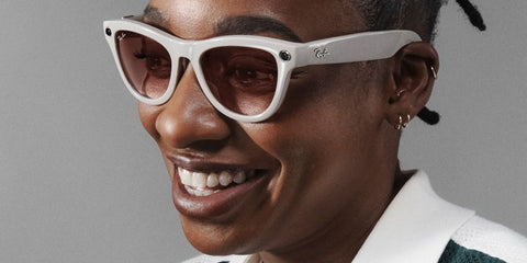 Rapper and singer Little Simz was seen wearing chalk white Ray-Ban Meta Skyler RW4010 6700/13 Smart Glasses with pink gradient lenses in the Ray-Ban Meta campaign, July 2024. Shop online now on Pretavoir