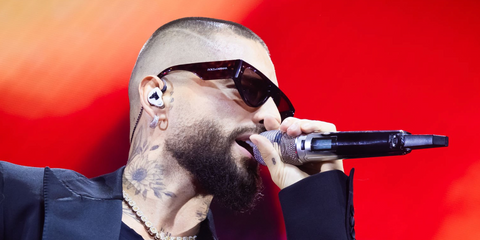 Colombian singer Maluma was seen wearing tortoiseshell Dolce&Gabbana DG4461 502/73 sunglasses onstage at Movistar Arena in Madrid, April 2025. Shop online now on Pretavoir