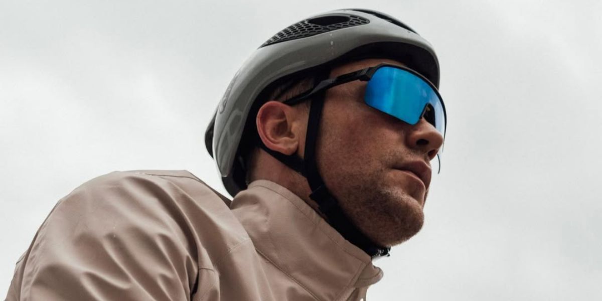 German goalkeeper Manuel Neuer was seen wearing black Oakley Sutro Lite S OO9496 05 sunglasses with Prizm Sapphire lenses in his Instagram post.
