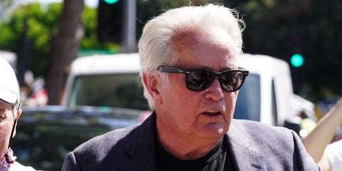 Actor Martin Sheen was seen wearing black Ray-Ban New Wayfarer RB 2132 901L sunglasses in Los Angeles, August 2023. Shop online now on Pretavoir