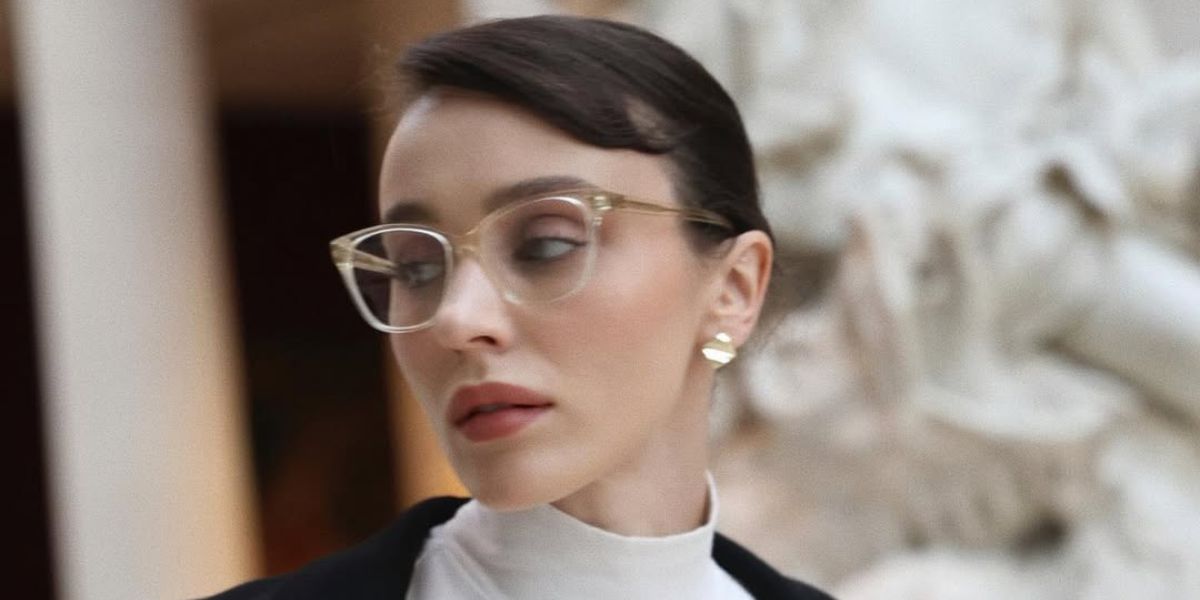 Mary Leest was seen wearing crystal transparent Burberry Evelyn BE2375 3024 cat eye optical glasses in her Instagram post