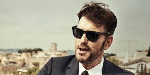 Actor Matt Dillon was seen wearing the iconic Ray-Ban Wayfarer 2140 901 Black on the cover of GQ Italia, March 2017. Shop online now on Pretavoir