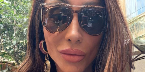 Brazilian YouTuber and influencer Maya Massafera was seen wearing tortoiseshell Saint Laurent Sun SL M137 Amelia 002 sunglasses in her Instagram post, May 2025. Shop online now on Pretavoir