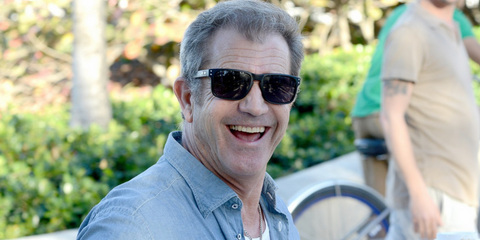 Mel Gibson was seen wearing black Oakley Holbrook OO9102 E8 sunglasses in Miami, Florida. Shop online now on Pretavoir
