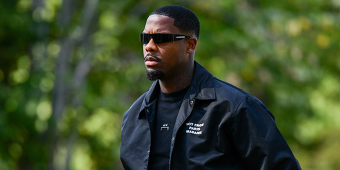 French footballer/goalkeeper Mike Maignan was seen wearing black Balenciaga BB0041S 001  wraparound sunglasses in September 2025. Shop online now on Pretavoir