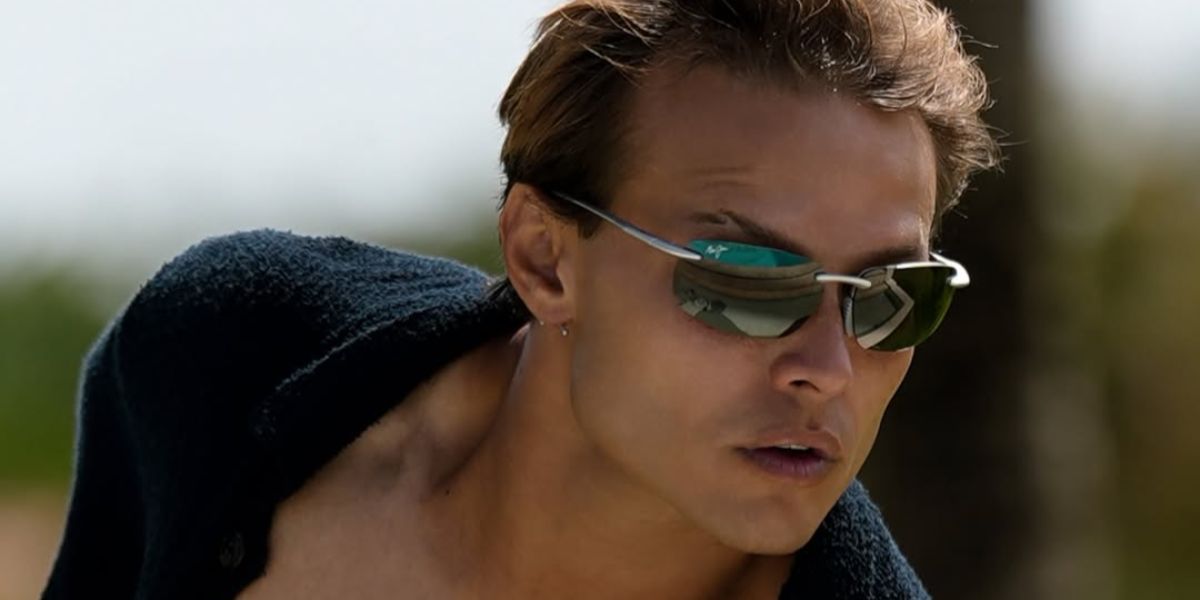 Turkish actor Murat Ceylan was seen wearing grey silver Maui Jim Ho'okipa Ultra 676-17 / MJ0676S 002 sunglasses in Dominican Republic, shared through his Instagram post in June 2026.