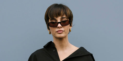 Naomi Scott was seen wearing tortoiseshell Balenciaga BB0007S 013sunglasses with brown lenses at the Balenciaga Spring/Summer 2025 fashion show during Paris Fashion Week. Shop online now on Pretavoir