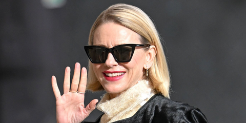 Naomi Watts was seen wearing black Alexander McQueen AM0536S 001 sunglasses in Los Angeles, October 2025. Shop online now on Pretavoir