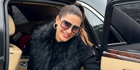 Bollywood actress Nargis Fakhri was seen wearing Dita Mach One DRX 2030 B - Gold & Black sunglasses in her Instagram post, December 2022. Shop online now on Pretaboir
