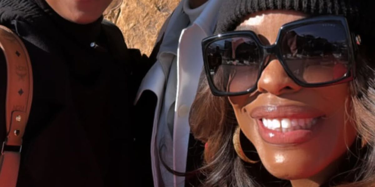American actress, comedian, and TV host Niecy Nash was seen wearing black Gucci GG0876S 001 butterfly sunglasses in her Instagram post