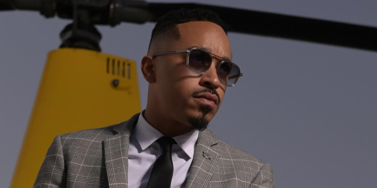 Singer-songwriter October London was seen wearing silver Zegna Orizzonte I EZ0231 20B sunglasses with grey gradient lenses in his Instagram post, September 2025.