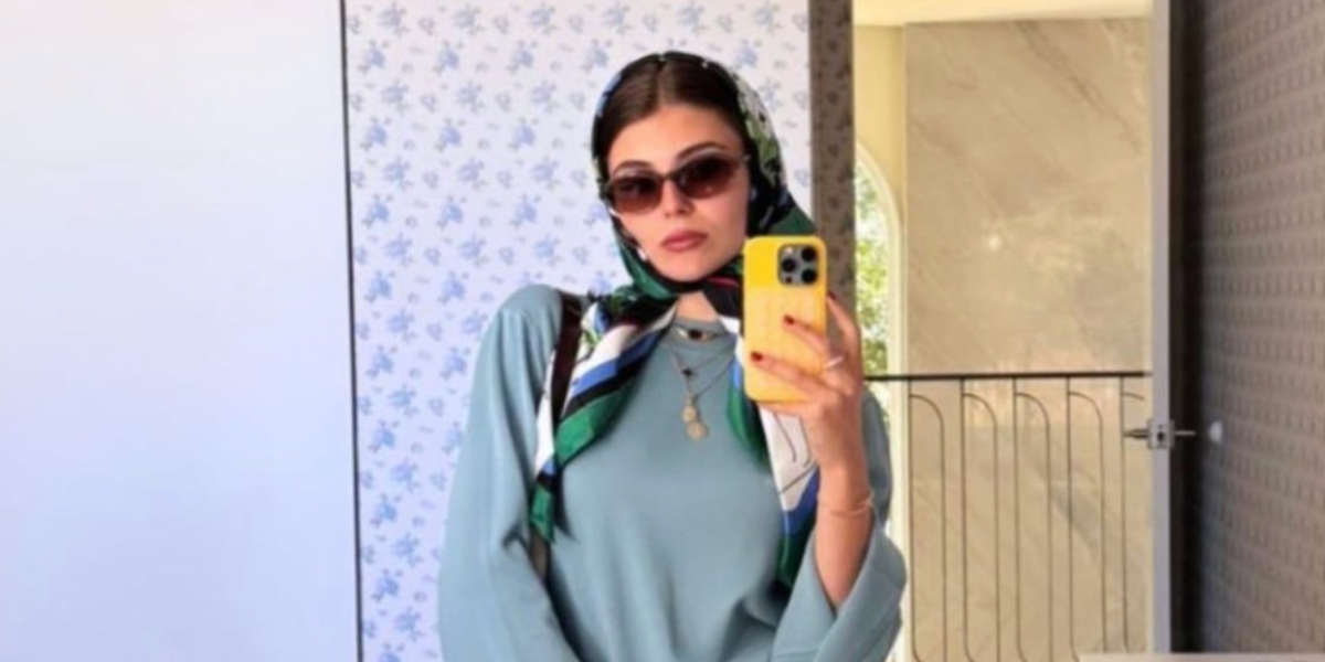 Olivia Jade was seen wearing DMY Studios Bibi DMYSUN12TOY Transparent Oyster sunglasses in a social media post. Shop online now on Pretavoir