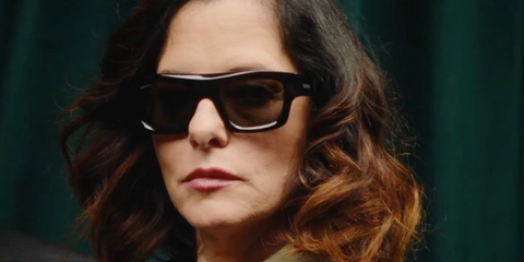 Parker Posey was seen wearing black Gucci GG1926S 001 sunglasses to attend the Gucci Fall/Winter 2025 fashion show during Milan Fashion Week