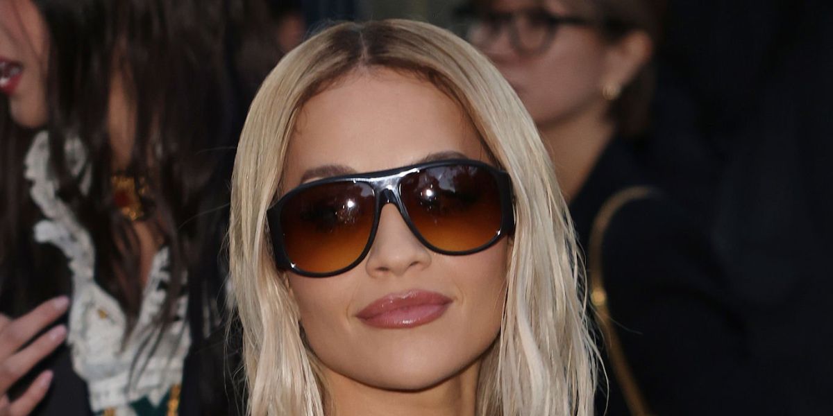 Rita Ora was seen wearing black Chloe CH0347S 001 sunglasses with brown gradient lenses at the Chloe Spring/Summer 2026 fashion show during Paris Fashion Week. Shop online now on Pretavoir