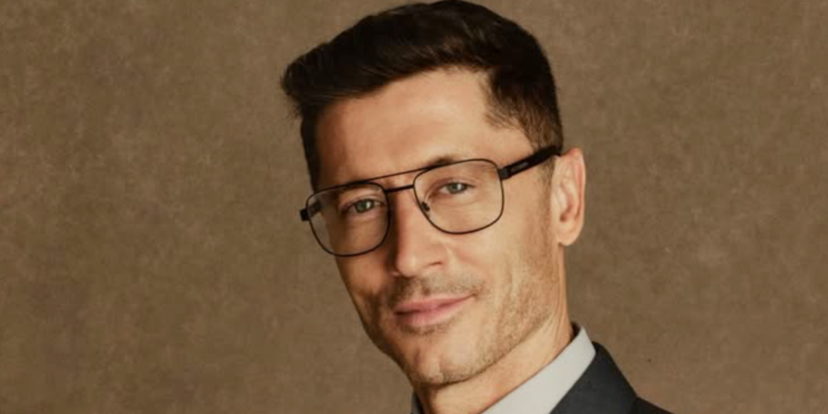 Footballer Robert Lewandowski wore black Hugo Boss 1988 003 square aviator optical glasses in his Instagram post, October 2026.
