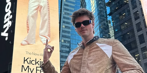 Australian singer Ruel was seen wearing black Prada PR A14S 1AB5S0 wraparound sunglasses in his Instagram post, October 2025. Shop online now on Pretavoir