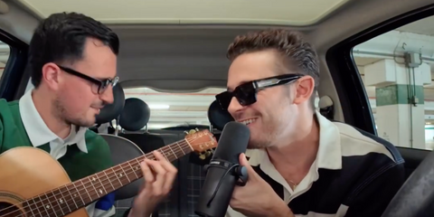 Italian singer and actor Ruggero Pasquarelli was seen wearing black Saint Laurent SL 572 001 sunglasses in his Instagram reel, May 2025. Shop online now on Pretavoir