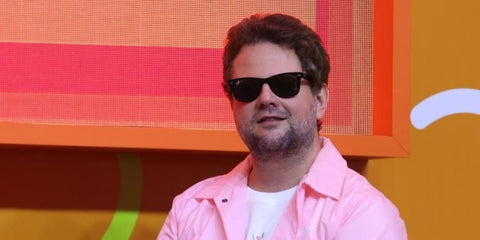 Brazilian actor Selton Mello was seen wearing the iconic Ray-Ban Wayfarer 2140 901 Black sunglasses.