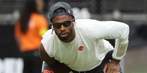American football quarterback Sheder Sanders of the Cleveland Browns was seen wearing black Oakley Flak 2.0 XL OO9188 72 Prizm Polarised sunglasses ahead of a game against the Las Vegas Raiders, November 2025.