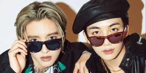 Japanese singer Shunsuke Michieda, pictured on the left alongside South Korean singer Yoon Jeonghan from the group Seventeen, was seen wearing transparent blue Ray-Ban Wayfarer Reverse RB R0502S 6708/3A sunglasses in a Men's No-No Magazine feature, March 2024. Shop online now on Pretavoir