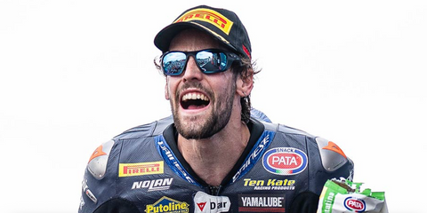 Italian motorcycle racer Stefano Manzi was seen wearing dark blue Oakley Lateralis OO9431 03 Prizm Polarised sunglasses as he won the 2025 Supersport World Championship.