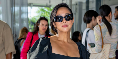 Actress Stephanie Hsu was seen wearing black and white Carolina Herrera Her 0182/S 80SIR sunglasses at the Carolina Herrera Spring/Summer 2024 fashion show during New York Fashion Week. Shop online now on Pretavoir