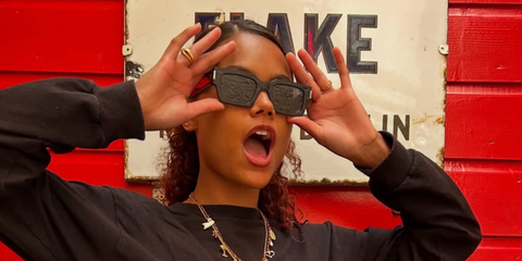 Young actress Tamara Smart was seen wearing black Saint Laurent SL 572 001 sunglasses in her Instagram post, May 2025. Shop online now on Pretavoir