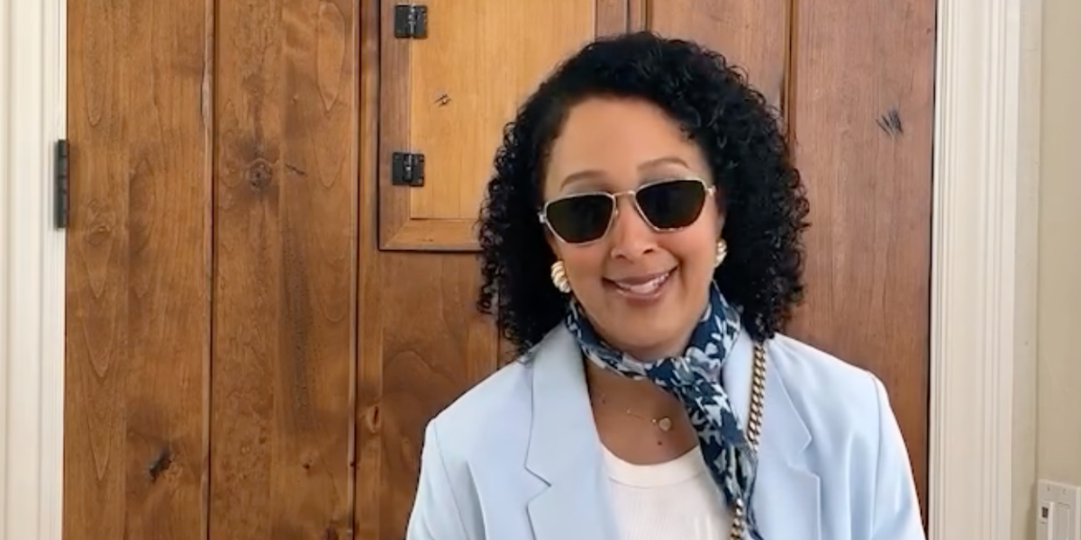 Tamera Mowry was seen wearing Burberry BE3146 1005/87 sunglasses in her Instagram reel, July 2025. Shop online now on Pretavoir
