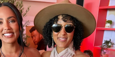 Tamera Mowry was seen wearing gold Ray-Ban Jack RB 3565 9196/31 sunglasses at BottleRock Napa Valley, May 2025. Shop online now on Pretavoir