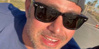 Taylor Kinney was seen wearing the iconic Ray-Ban Wayfarer 2140 901 Black sunglasses. Buy online on Pretavoir