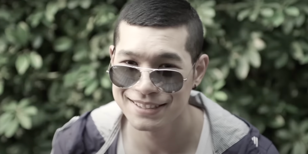 British-Thai actor of The White Lotus, Tayme Thapthimthong, was seen wearing Ray-Ban Aviator Silver Mirror RB 3025 W3275 sunglasses in 2014 music video You'll Never Be Alone following his runner up title on the singing contest show Academy Fantasia 10