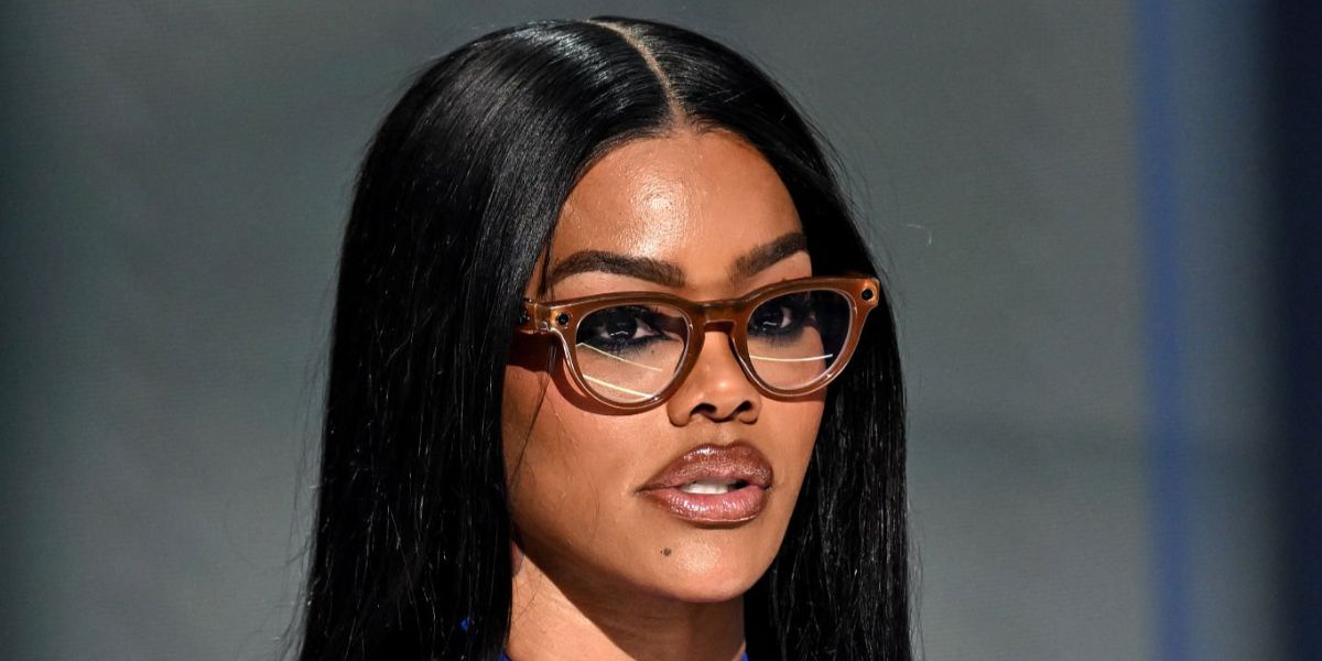 Teyana Taylor was seen wearing caramel Ray-Ban Meta Headliner RW4009 6706/MF Photochromic Smart Glasses as she received Icon of The Year Award at BET Awards 2026